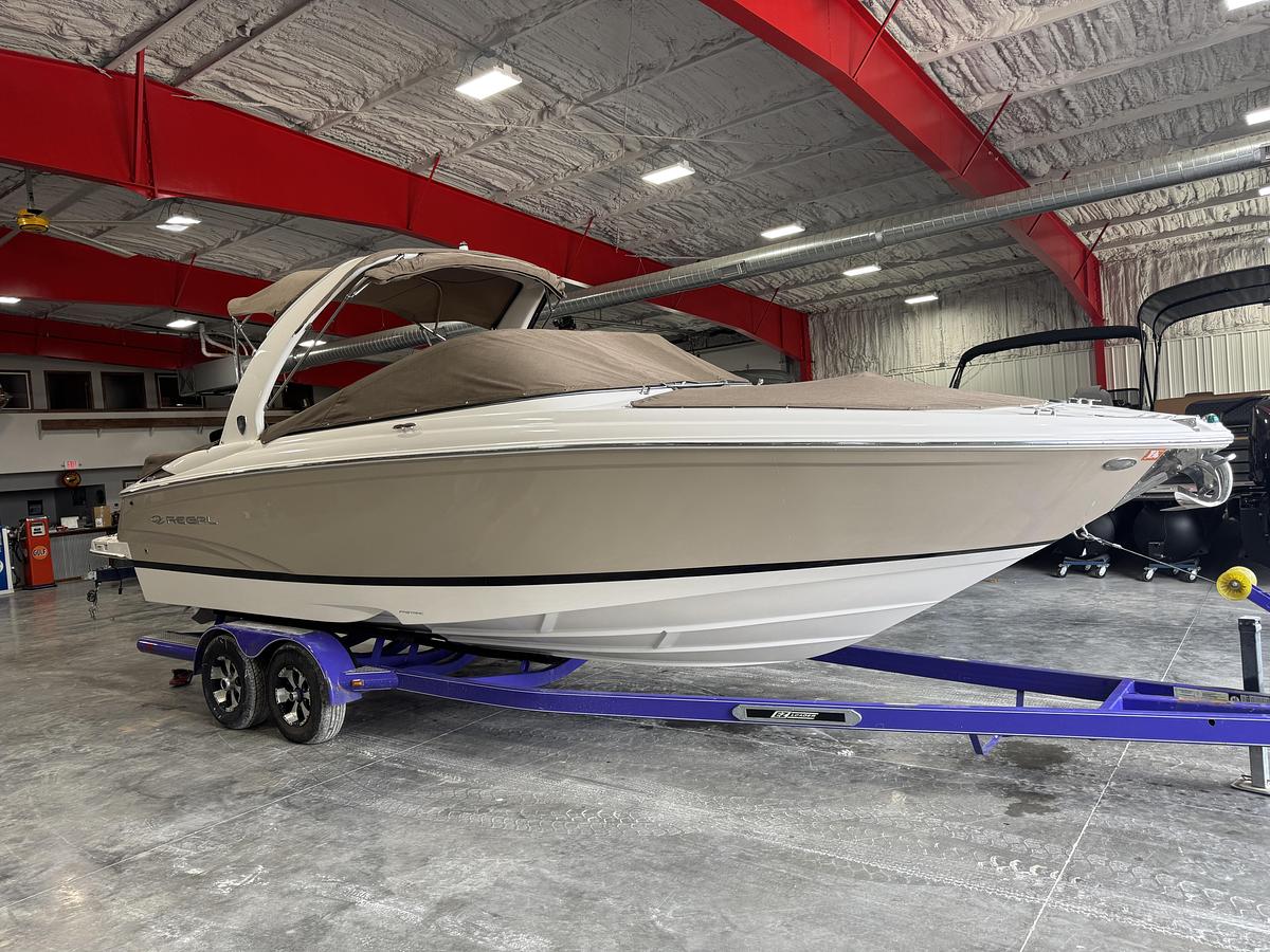 Used 2015 Regal 2700