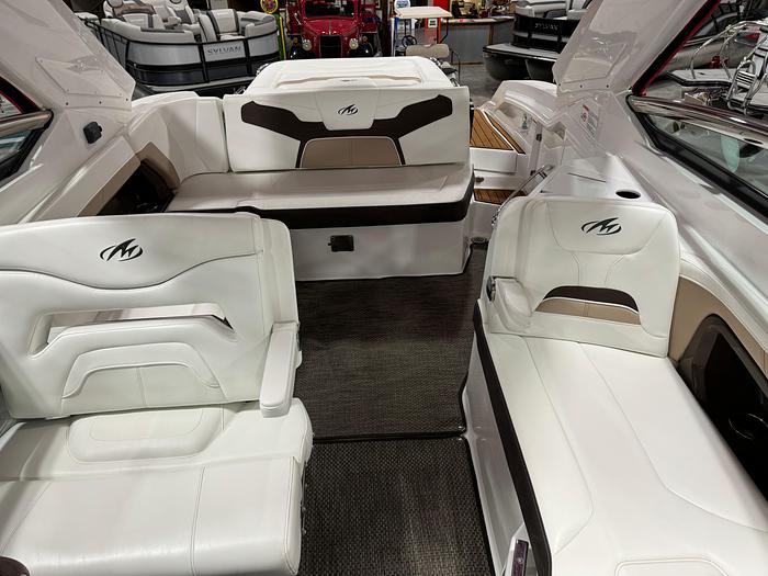 Used 2016 Monterey 328 SS