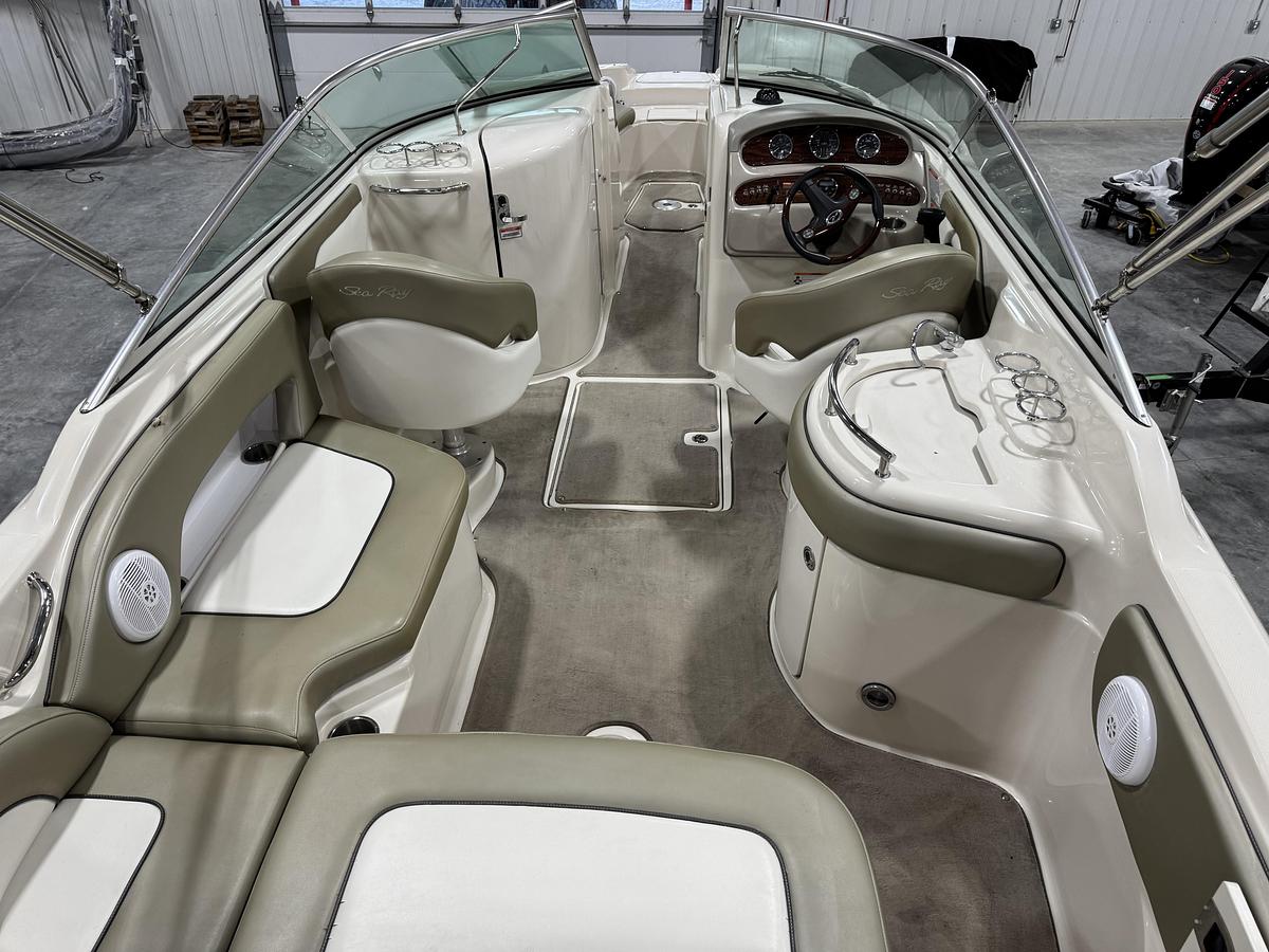 Used 2006 Sea Ray 270 Sundeck