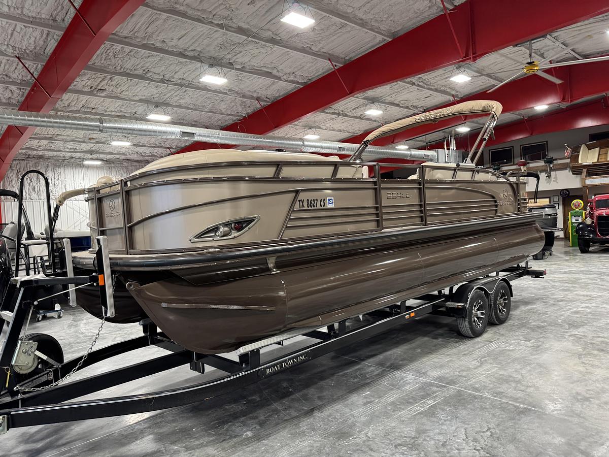 Used 2015 Sun-Tracker 254 Regency