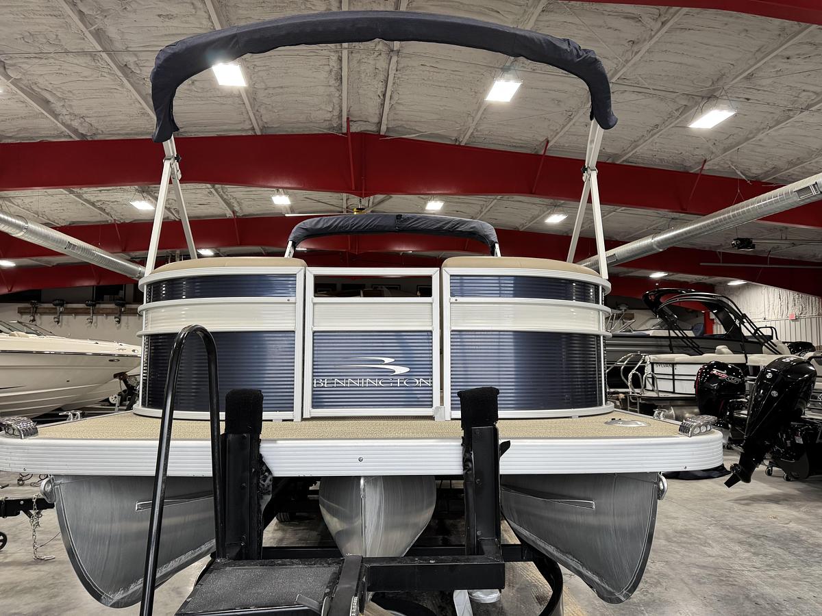 Used 2019 Bennington SX 25
