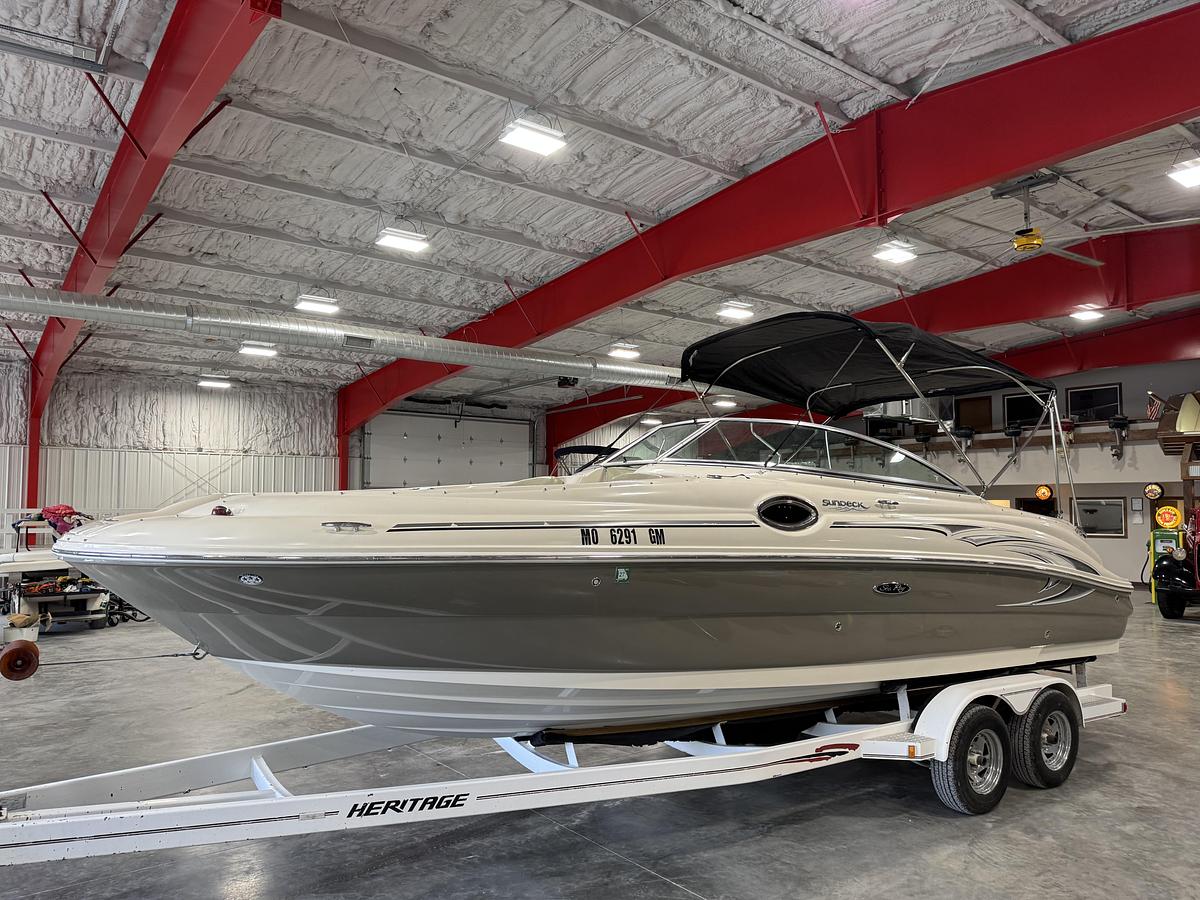 Used 2005 Sea Ray 240 Sundeck