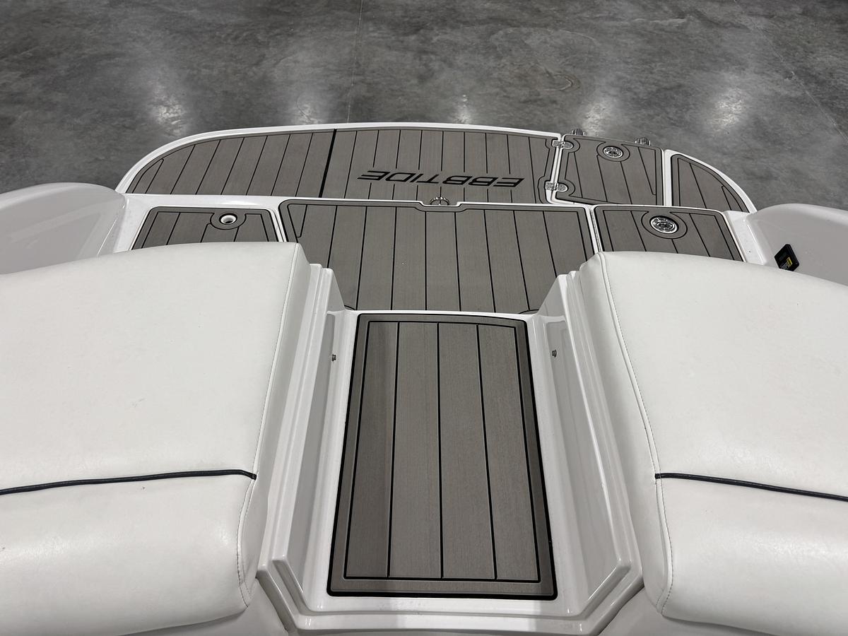 Used 2005 Ebbtide 2300
