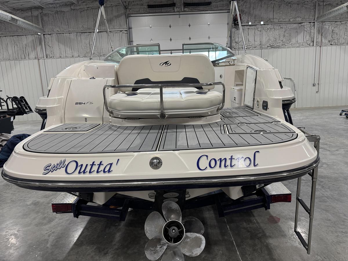 Used 2008 Monterey 254 FS