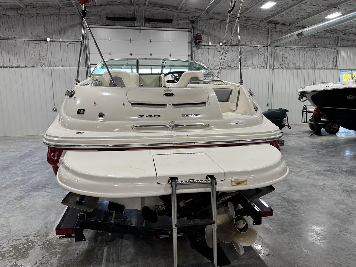 Used 2008 Sea Ray 240 Sundeck