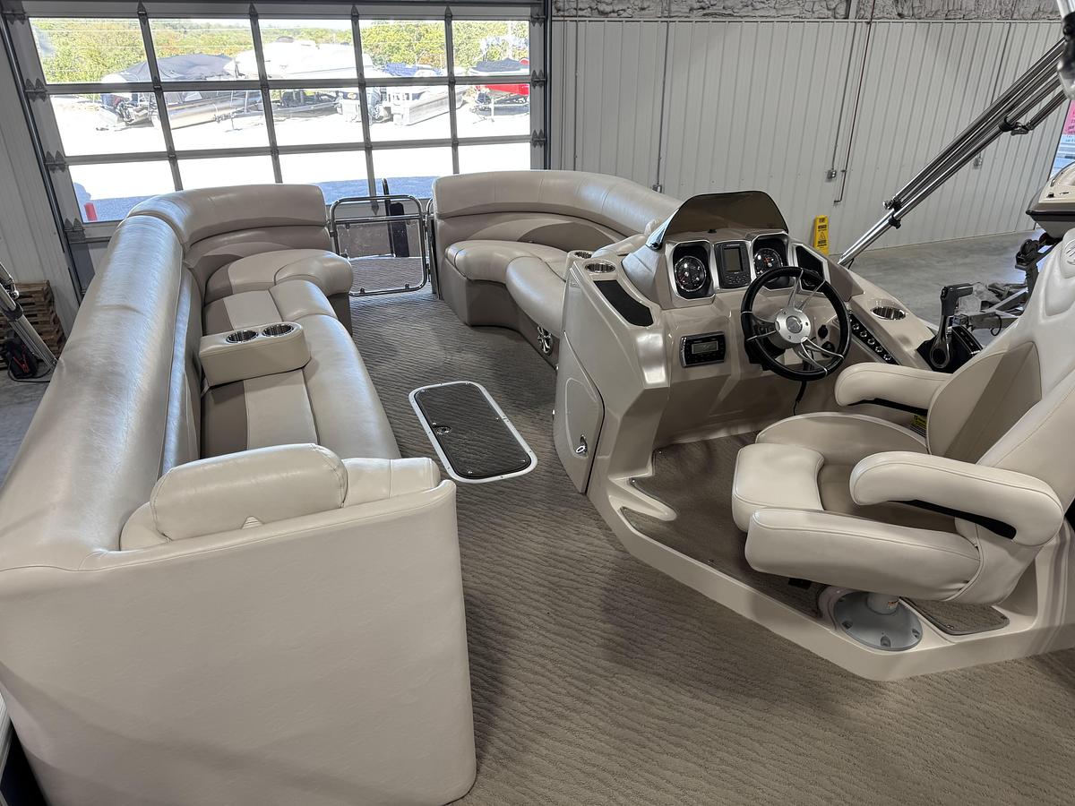 Used 2012 Manitou 27 SES