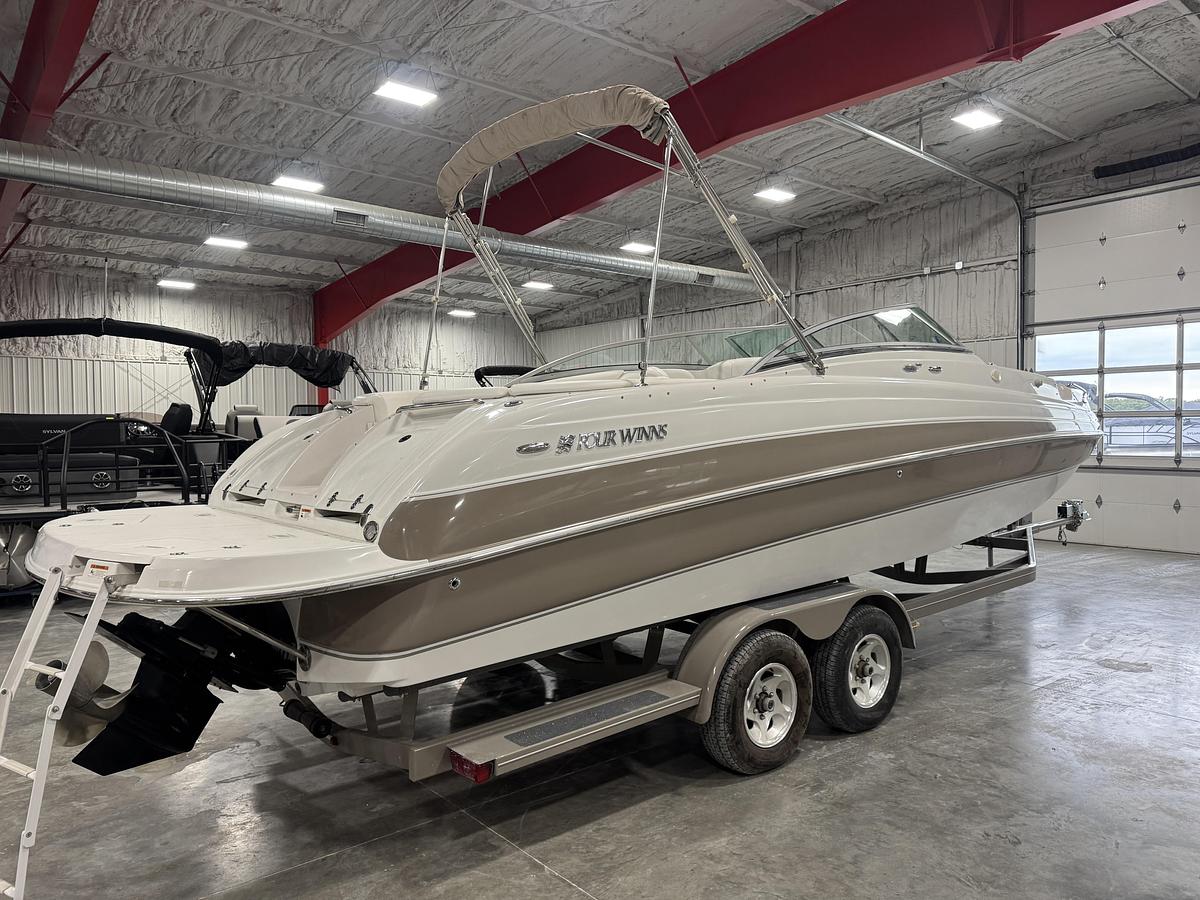 Used 2004 Four Winns 264 Funship