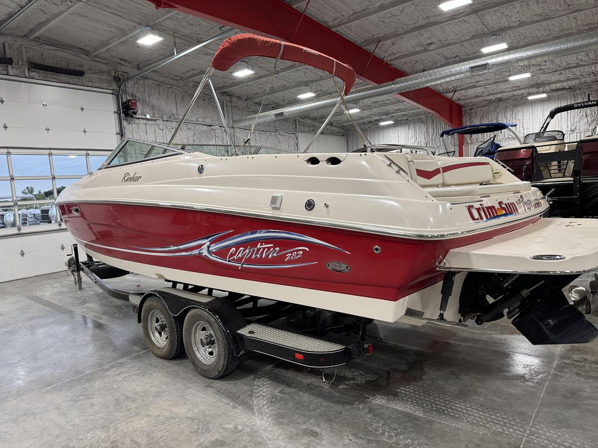 Used 2005 Rinker 282 BR