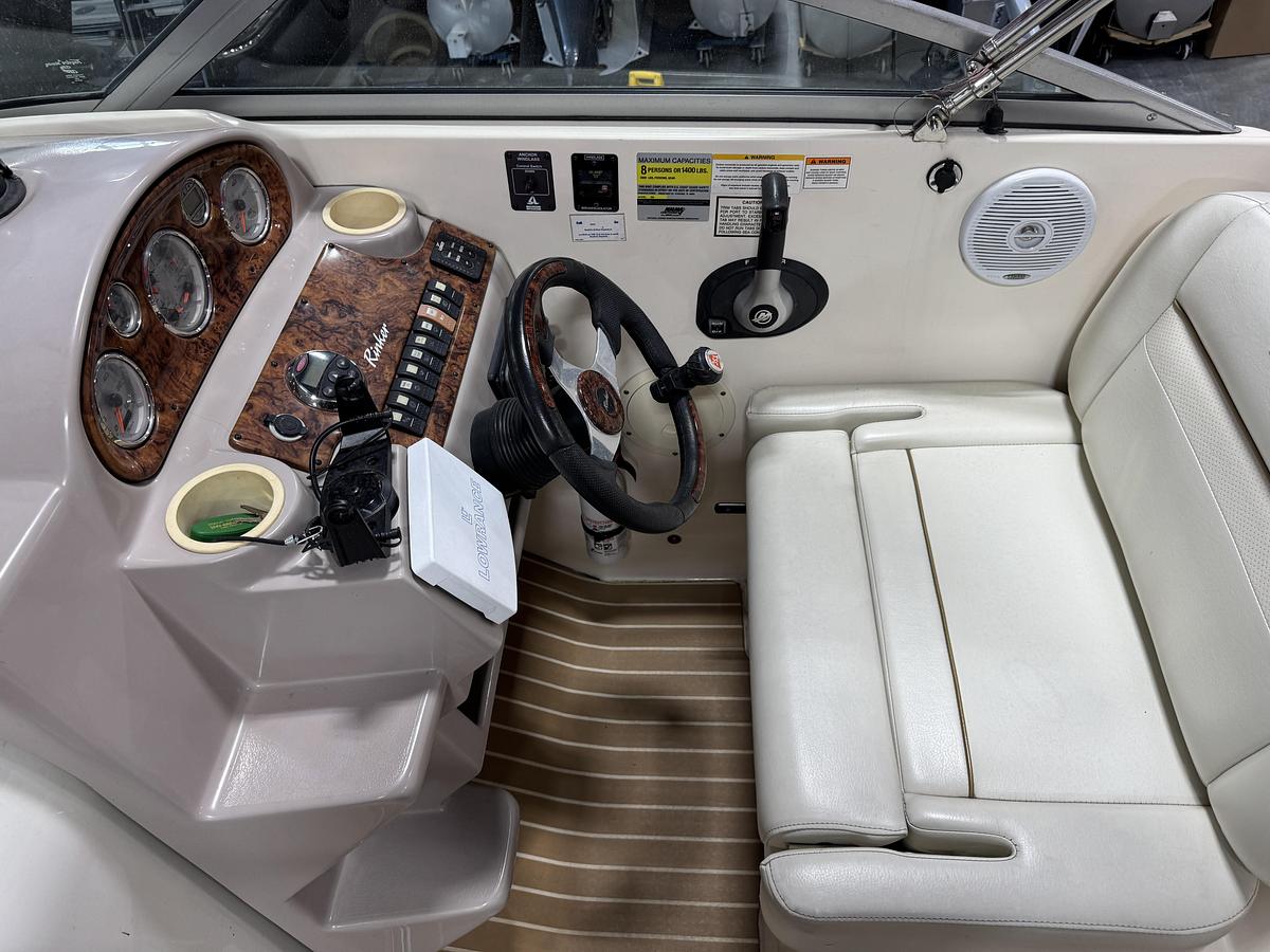 Used 2006 Rinker 250 Fiesta Vee