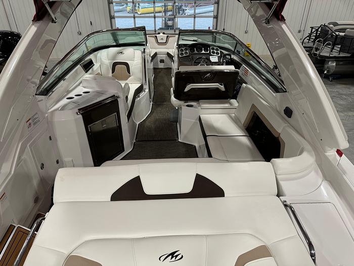 Used 2016 Monterey 328 SS