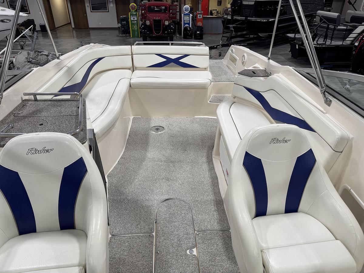 Used 2004 Rinker 282 BR