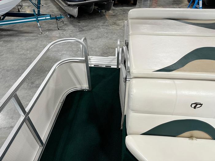 Used 2010 Avalon EBF 240 Tritoon