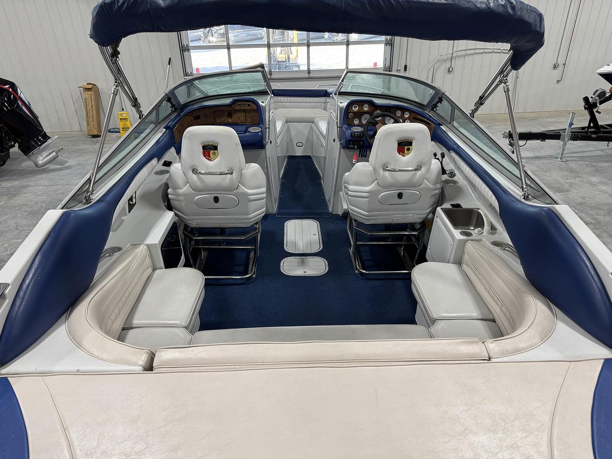 Used 1998 Mariah 272 BR