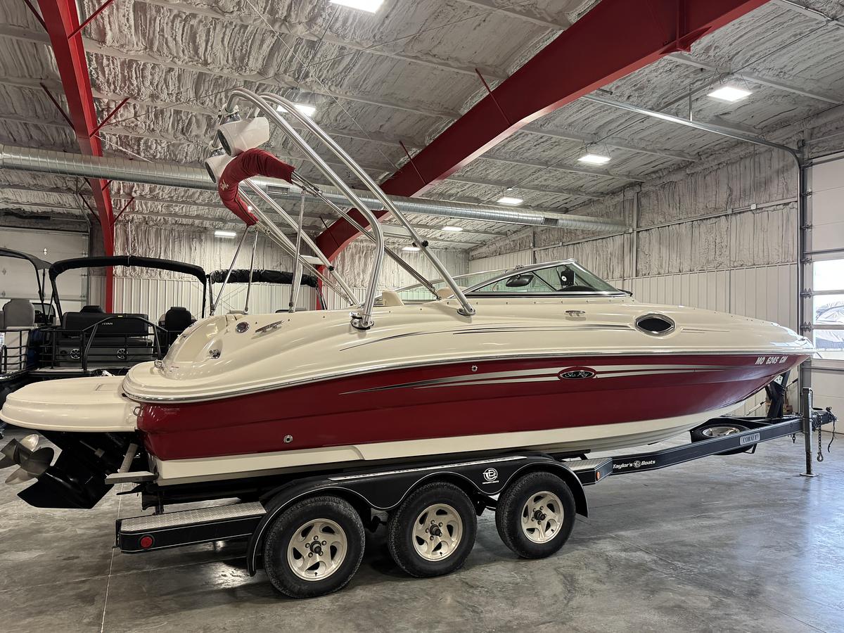 Used 2008 Sea Ray 240 Sundeck