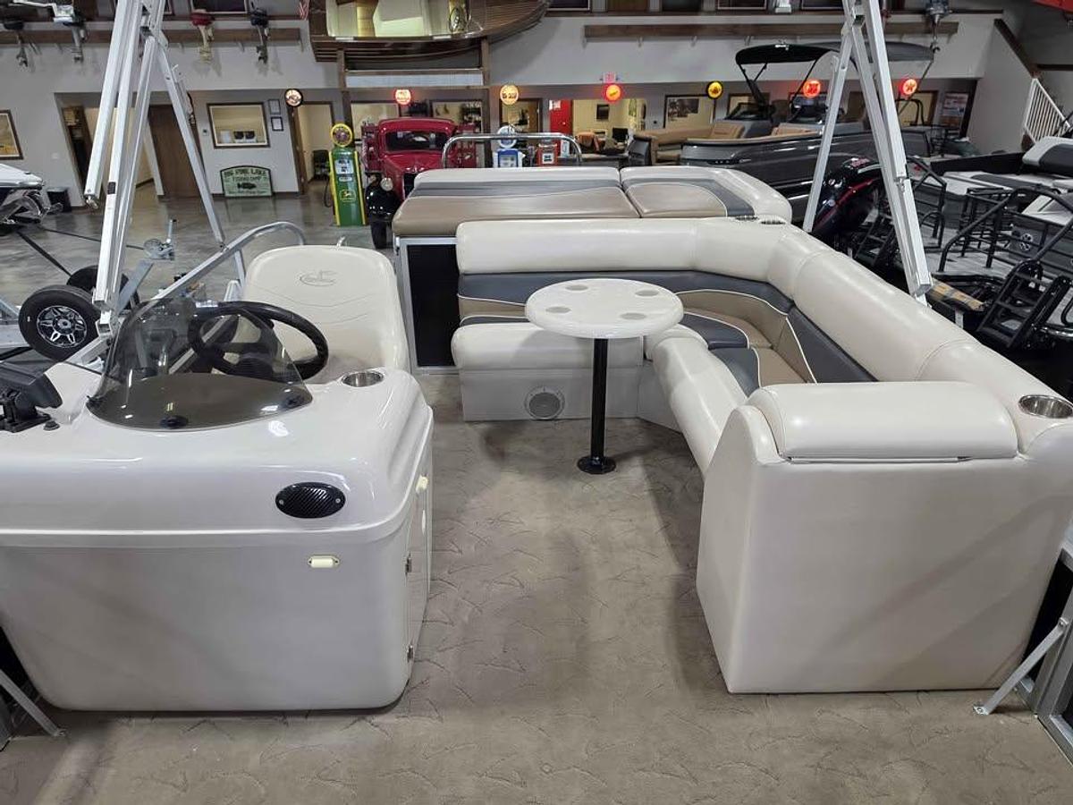 Used 2011 Misty Harbor 2585 Tritoon