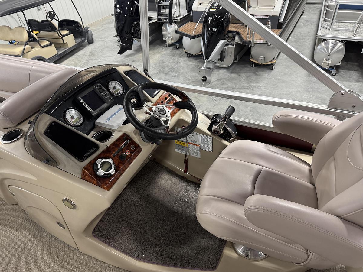 Used 2014 Sun Tracker 254 Regency