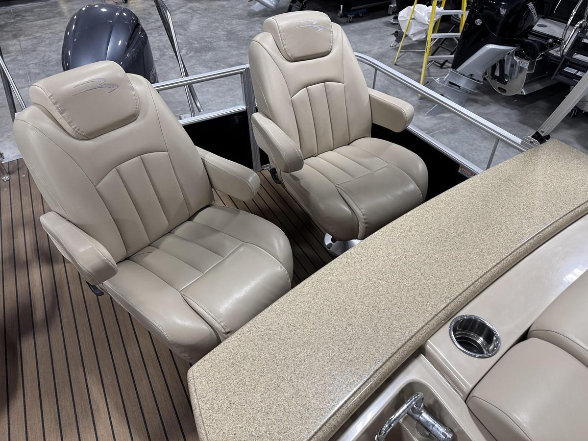 Used 2014 Bennington S 24