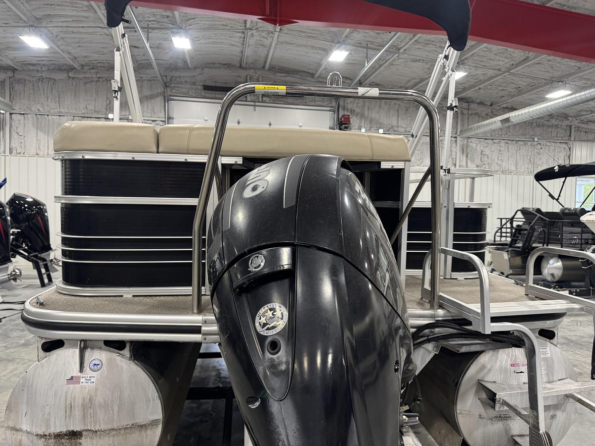 Used 2017 Lowe 230 SS