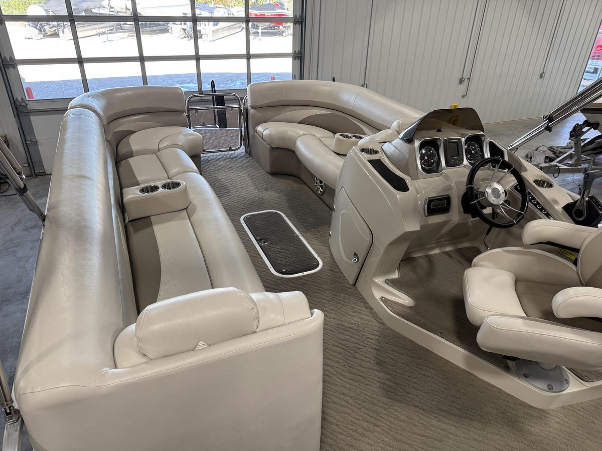 Used 2012 Manitou 27 SES