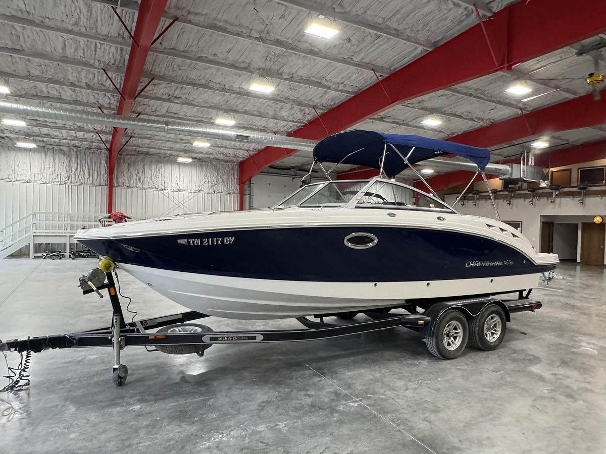Used 2008 Chaparral 244 Sunesta