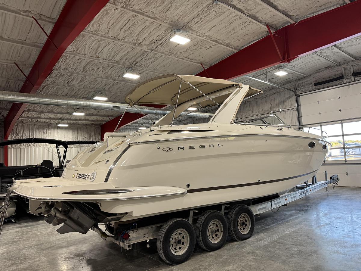 Used 2005 Regal 3350