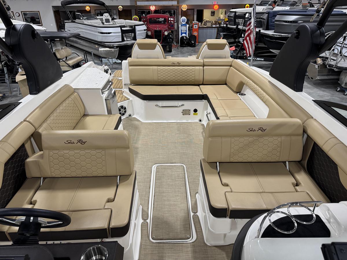 Used 2021 Sea Ray 290 SDX