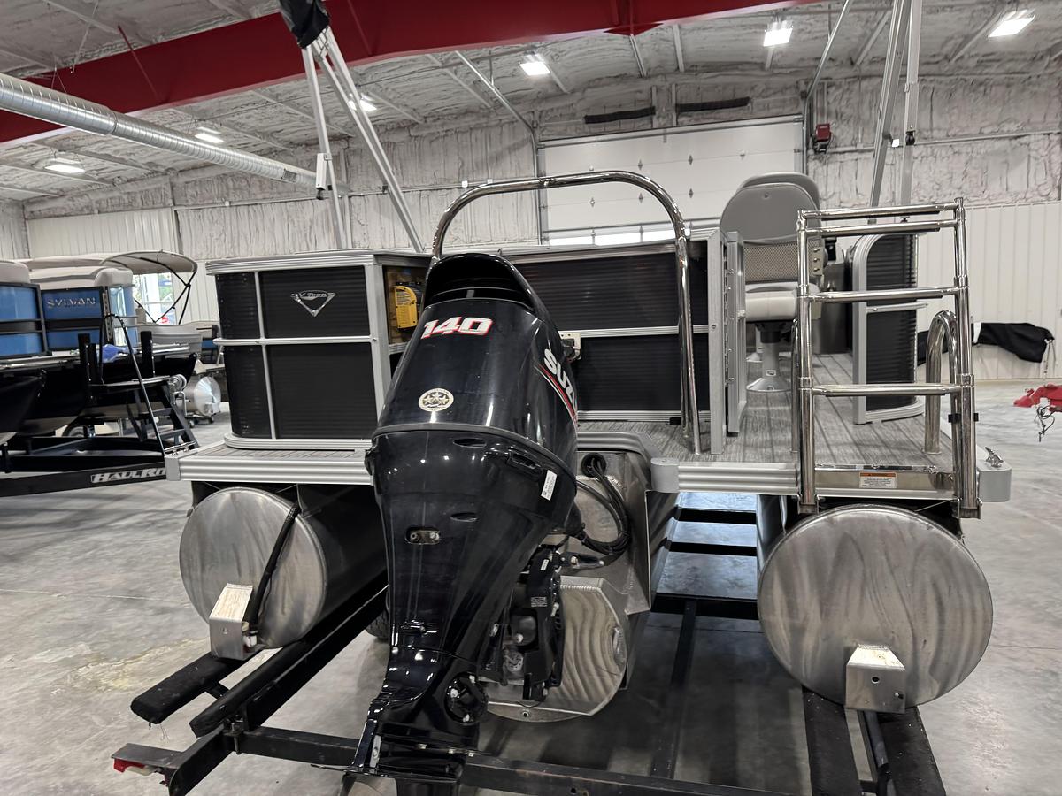 Used 2018 Manitou 23 Aurora LE