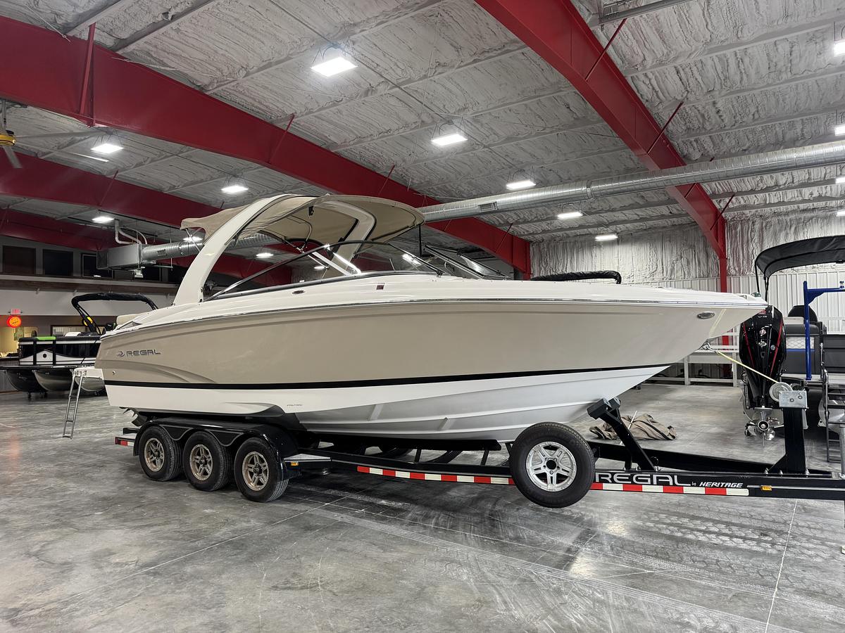 Used 2011 Regal 2700