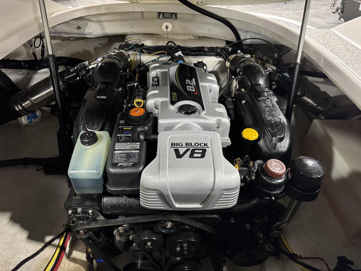 Used 2014 Chaparral 287 SSX