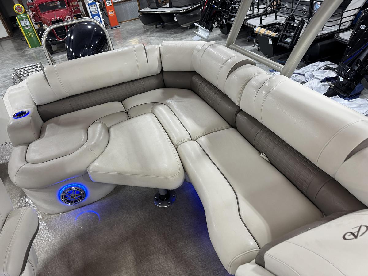 Used 2017 Avalon 2585 Catalina