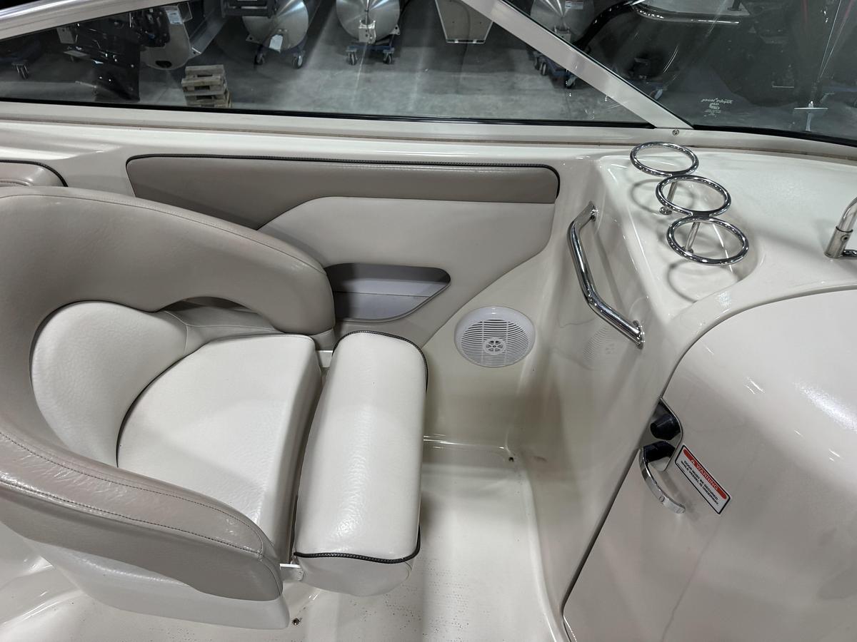 Used 2004 Sea Ray 270 Sun Deck