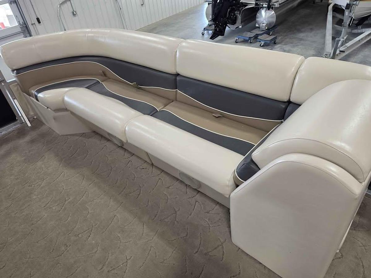 Used 2011 Misty Harbor 2585 Tritoon