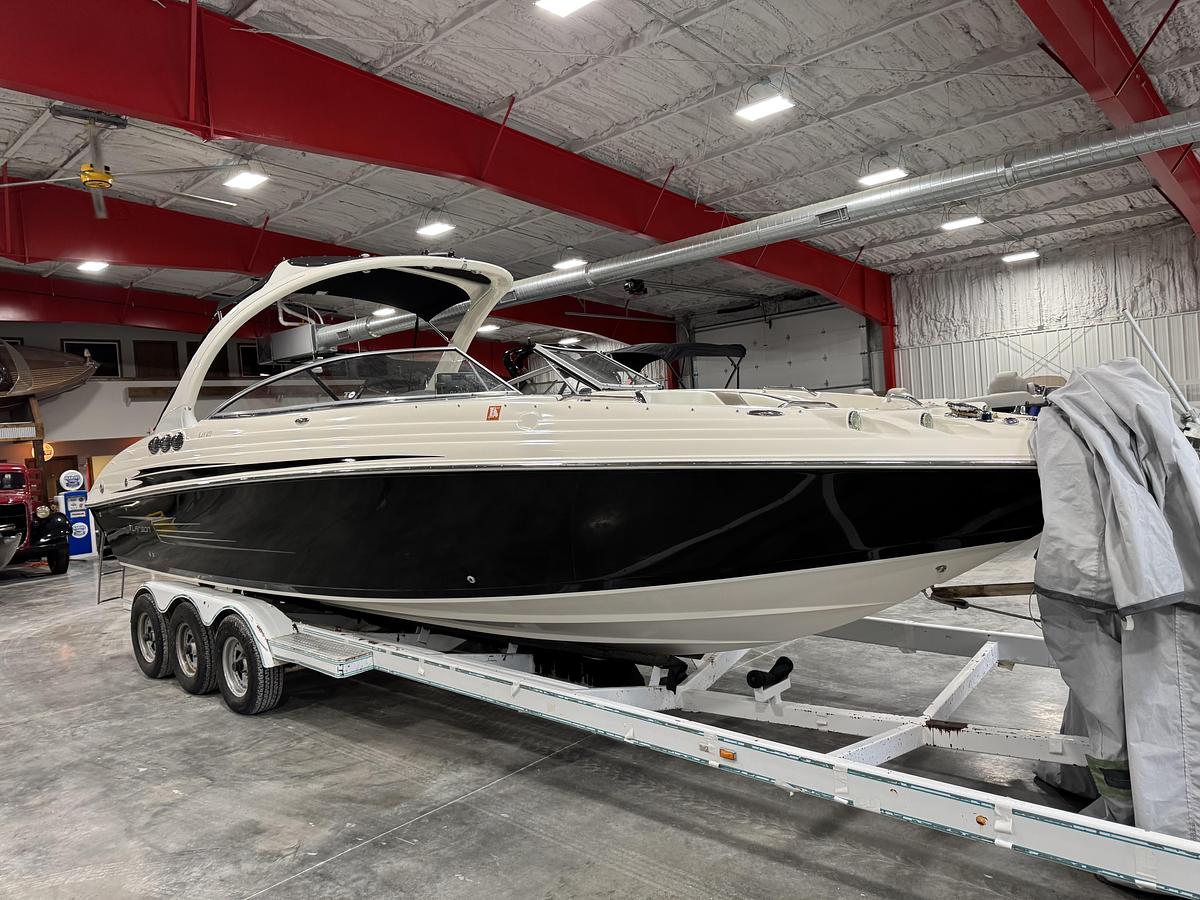 Used 2012 Larson 288 LXI
