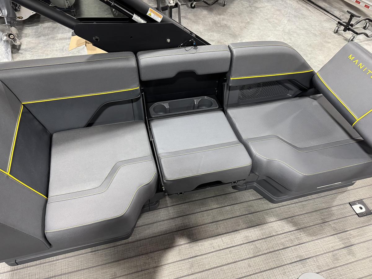 2025 Manitou 24 Explore