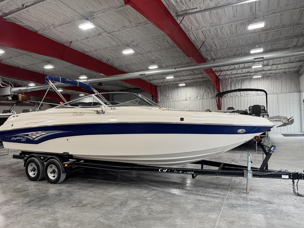 Used 2004 Rinker 282 BR