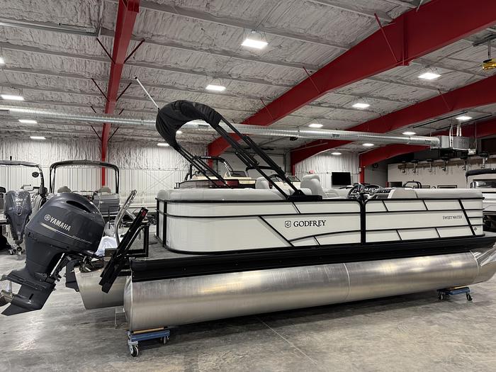 Used 2023 Sweetwater 2286