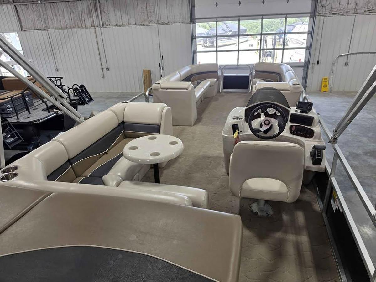 Used 2011 Misty Harbor 2585 Tritoon