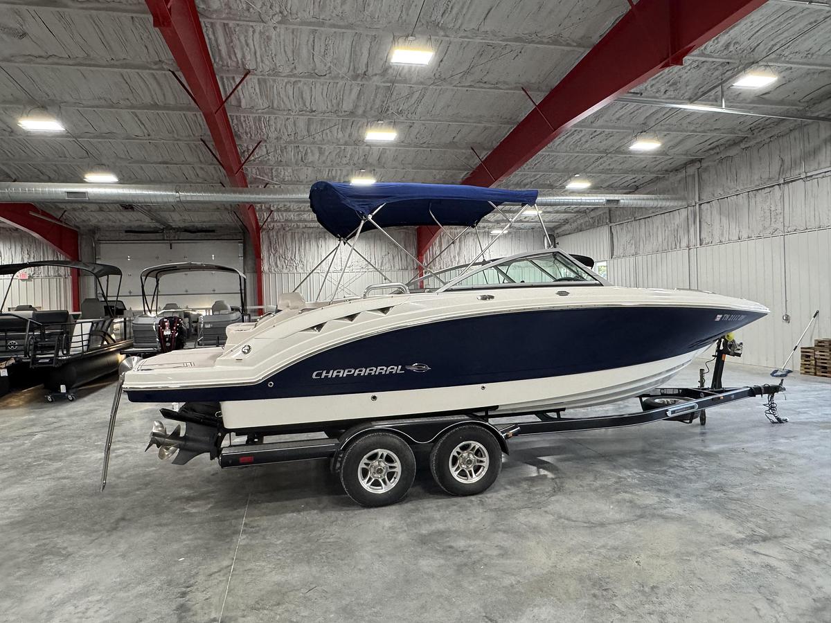 Used 2008 Chaparral 244 Sunesta