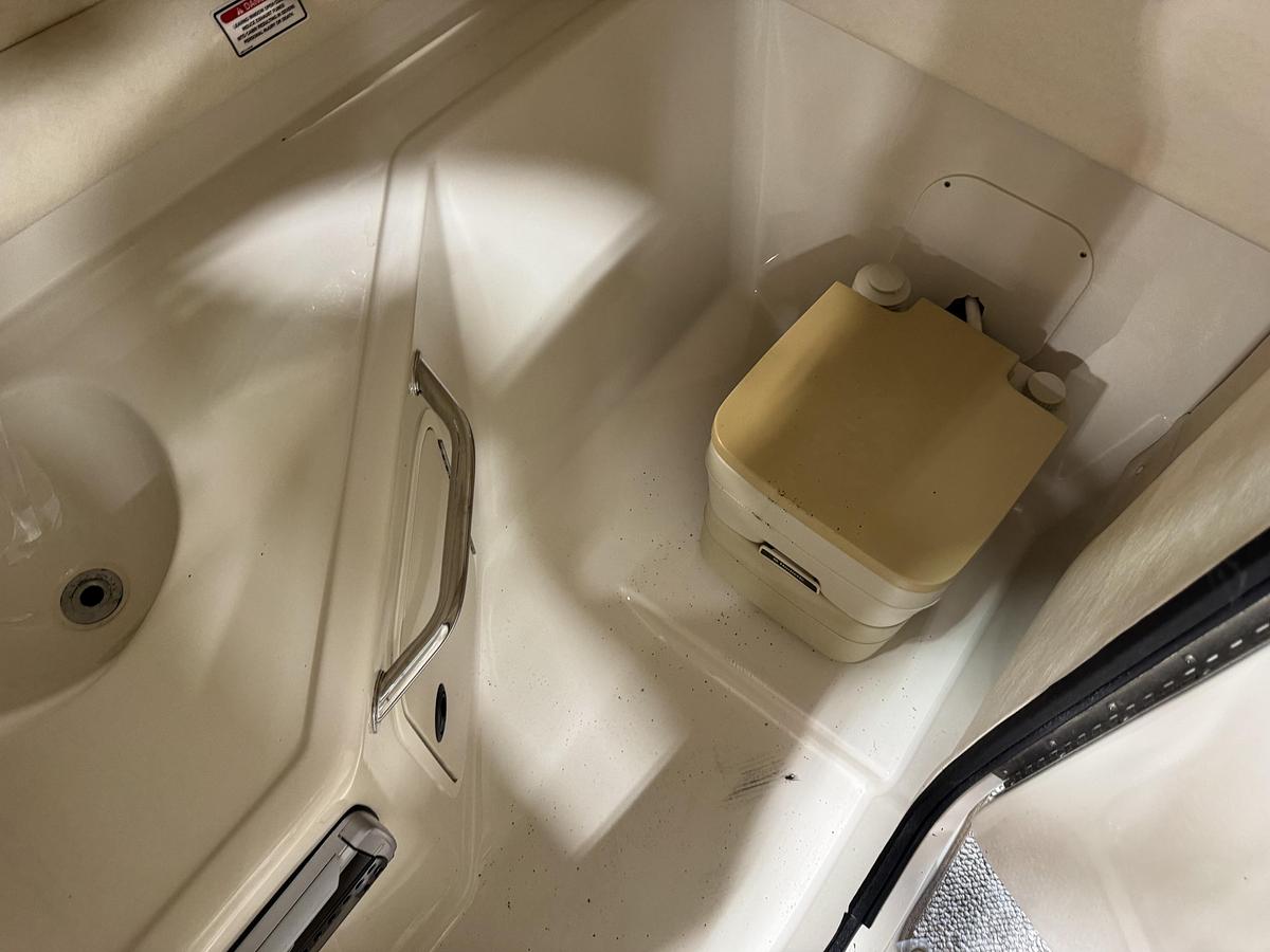 Used 2004 Sea Ray 270 Sundeck