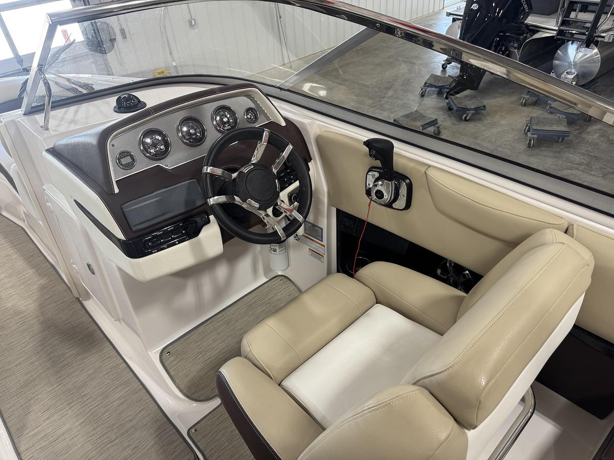 Used 2017 Regal 2700 BR