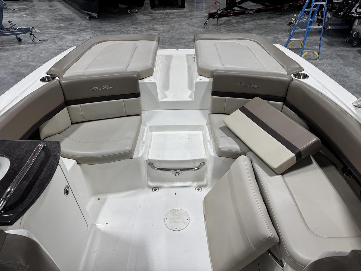 Used 2011 Sea Ray 250 SLX