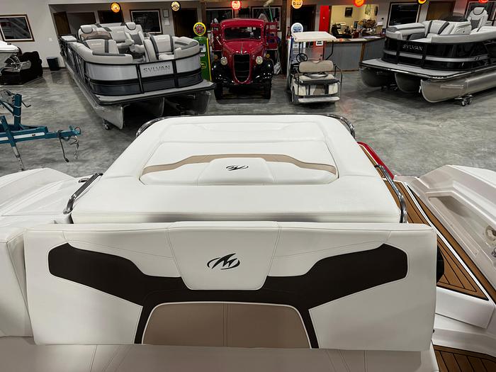 Used 2016 Monterey 328 SS