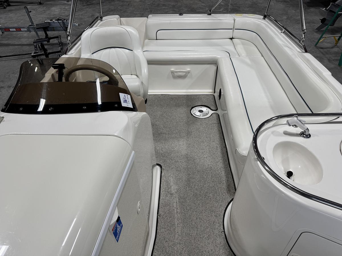 Used 1998 Sea Ray 240 Sundeck
