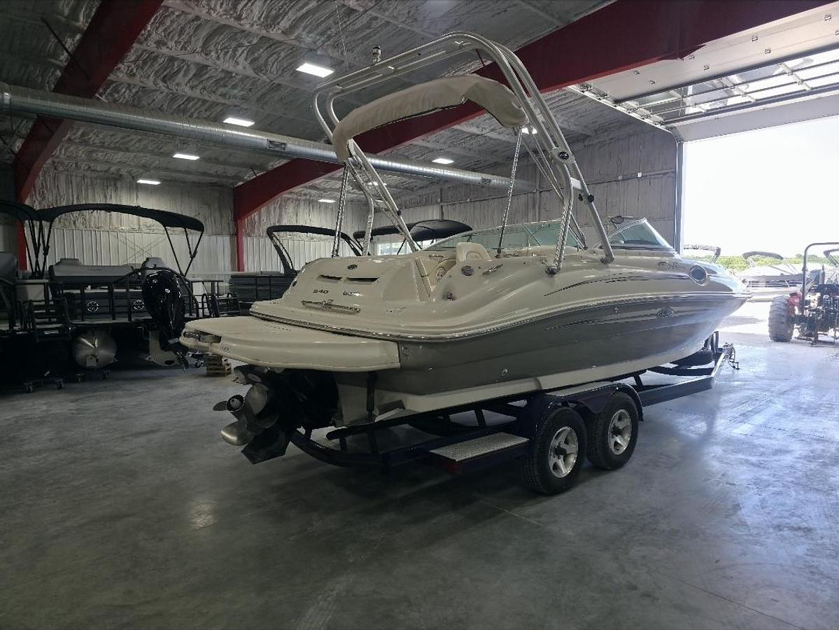 Used 2008 Sea Ray 240 Sundeck
