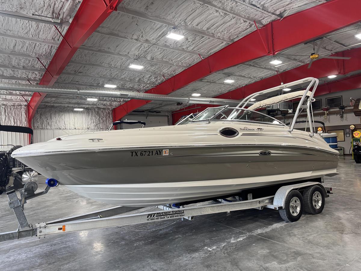 Used 2008 Sea Ray 240 Sundeck