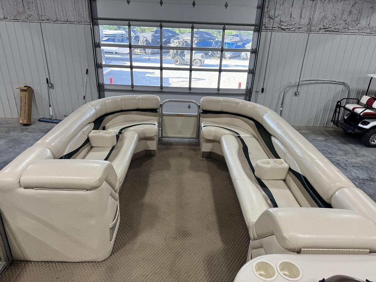 Used 2003 Bennington 2575 RL
