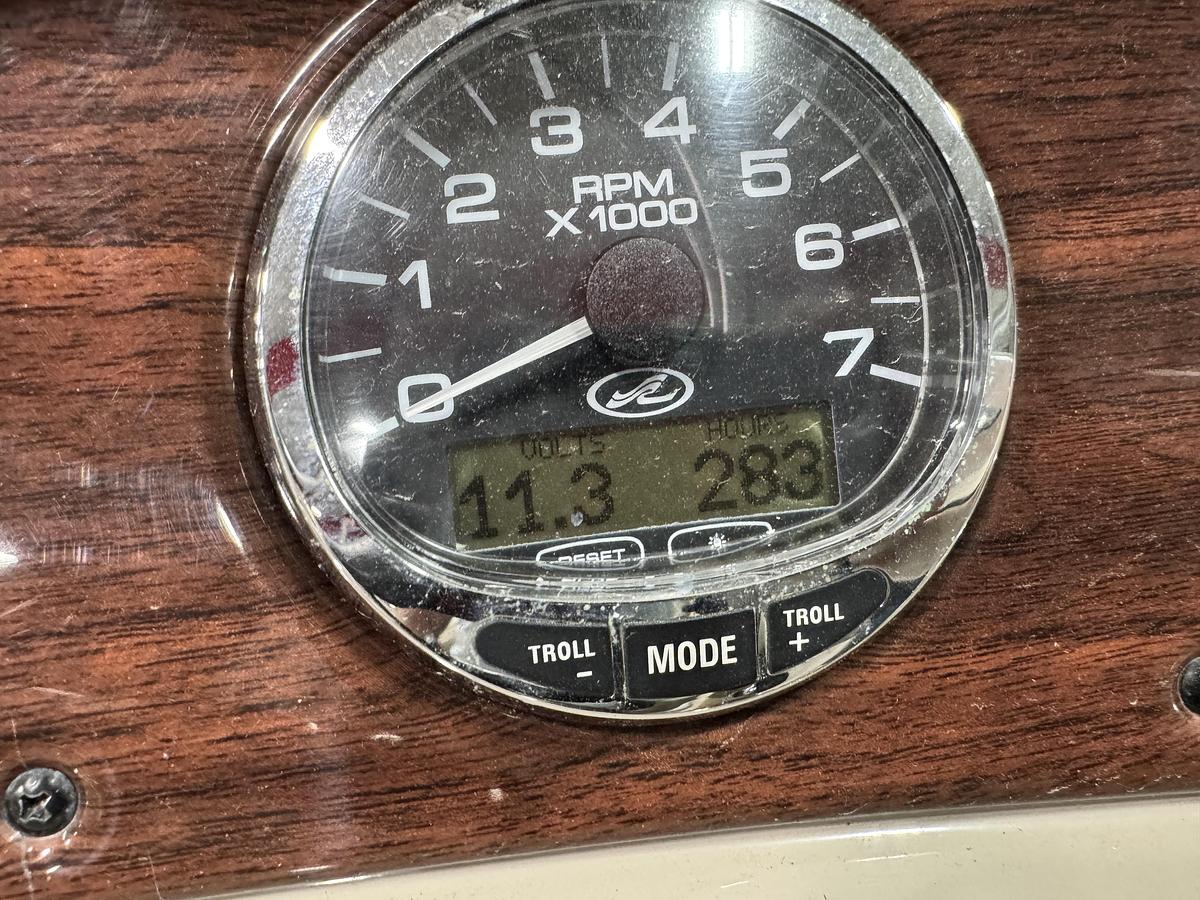 Used 2006 Sea Ray 270 Sundeck