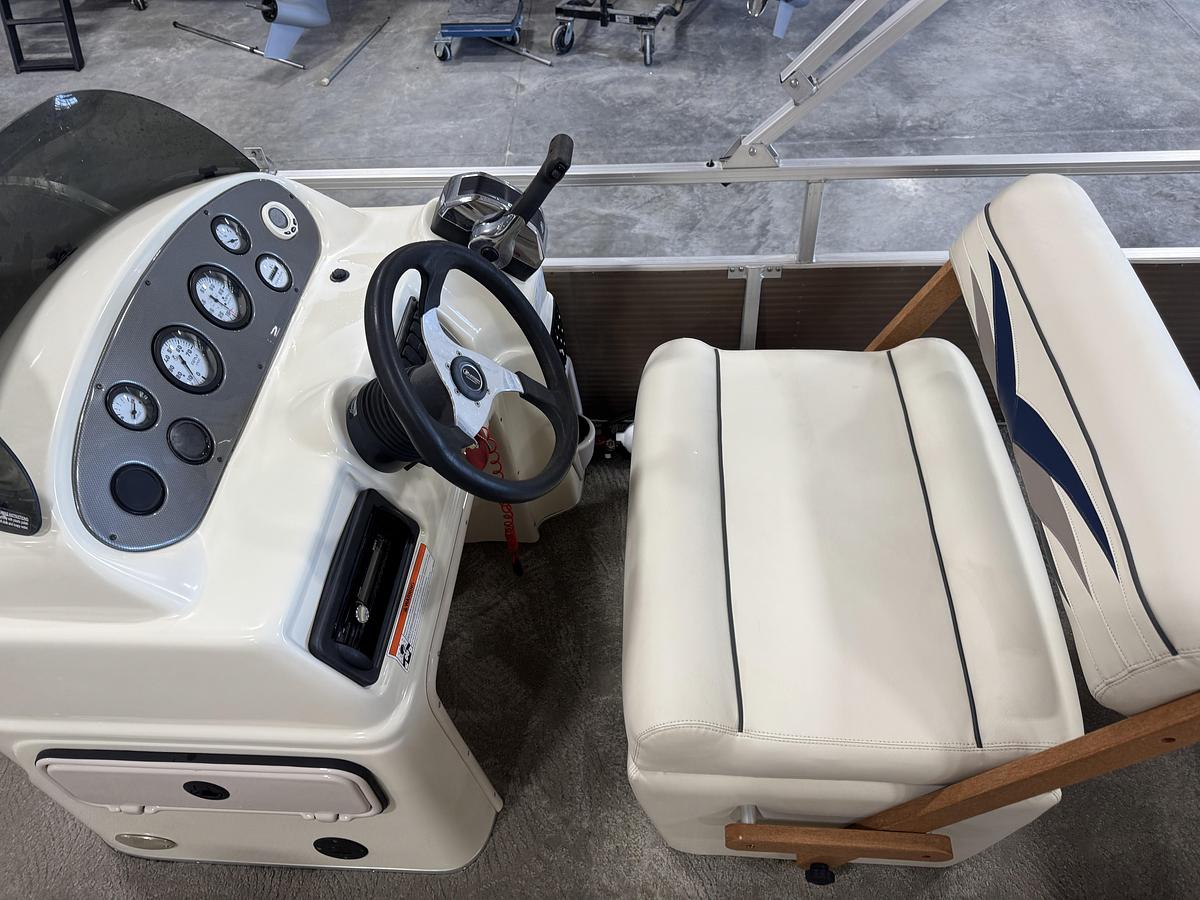 Used 2013 PlayCraft 2400 Clipper