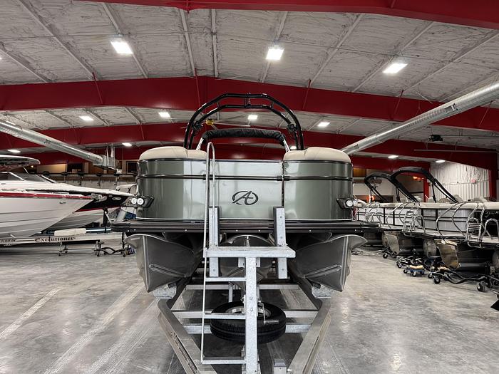 Used 2022 Avalon Catalina 2585