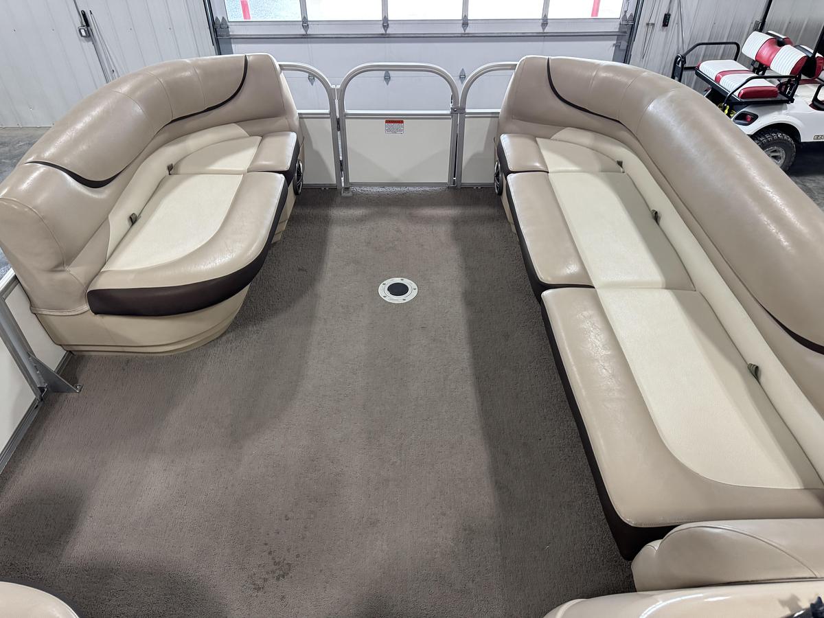 Used 2016 Sun-Tracker 22 Party Barge DLX XP3